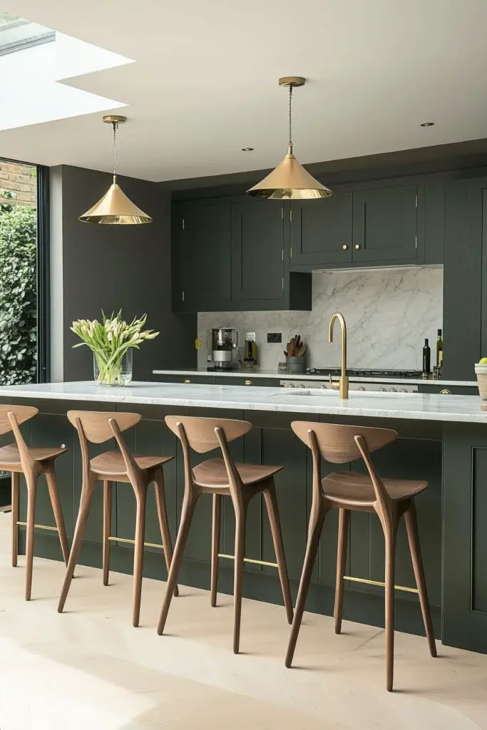 Dark Green Kitchen Cabinets: A Stylish Choice for Modern Homes - Kitchen Informant